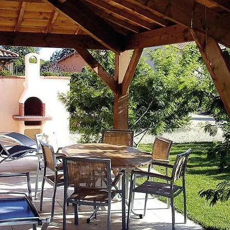 With Fire Place, In Loire Region, Cleaning Included * Les Forges (Deux-Sevres)